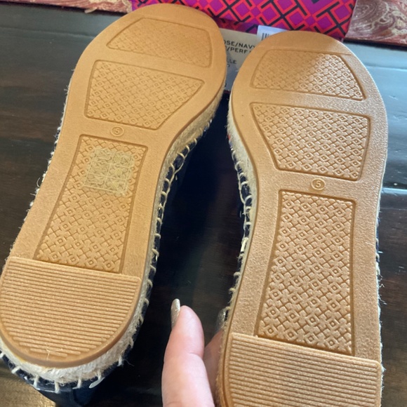 Tory Burch Dot navy block flat espadrille,navy tea rose, sz 5,BNIB,MSRP$200 - Picture 5 of 5